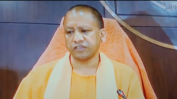 सोशल डिस्टेंसिंग का कड़ाई से पालन कराएं