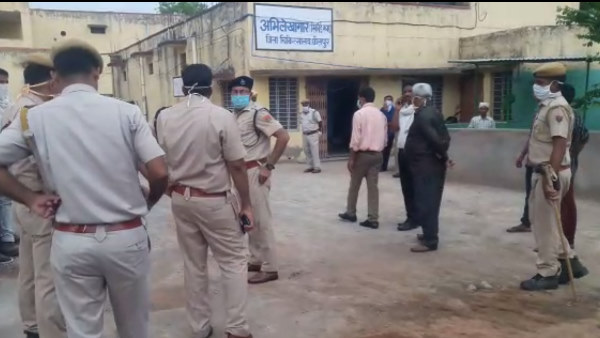 विवेक की कुलदीप ठाकुर से दोस्ती थी