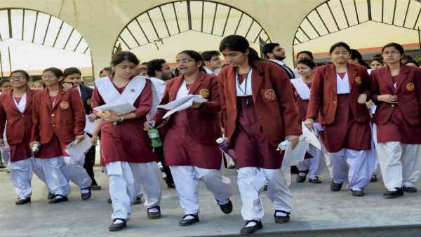 IIT और IIM,के साथ समग्र और बहु-विषयक शिक्षा के लिए मॉडल