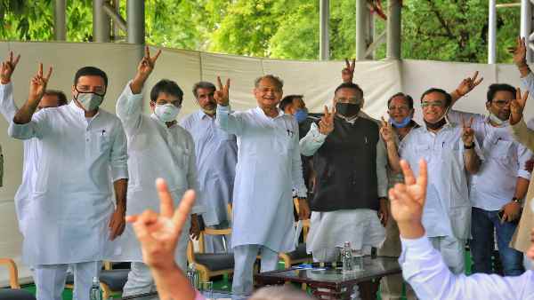 गहलोत सरकार को स्पष्ट बहुमत नहीं ?