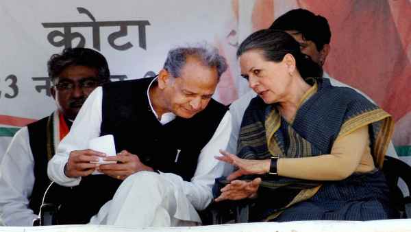 सभी नेताओं को मना ले कांग्रेसी आलाकमान