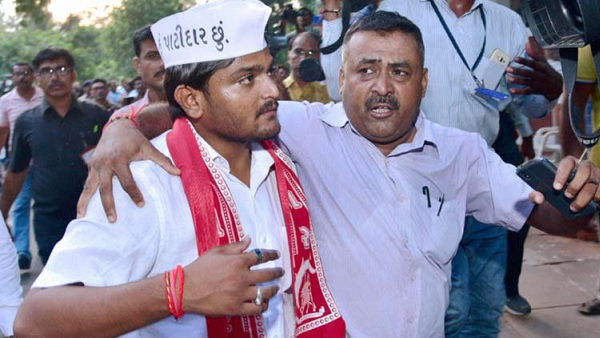 सूरत से की थी अपने आंदोलन की शुरुआत