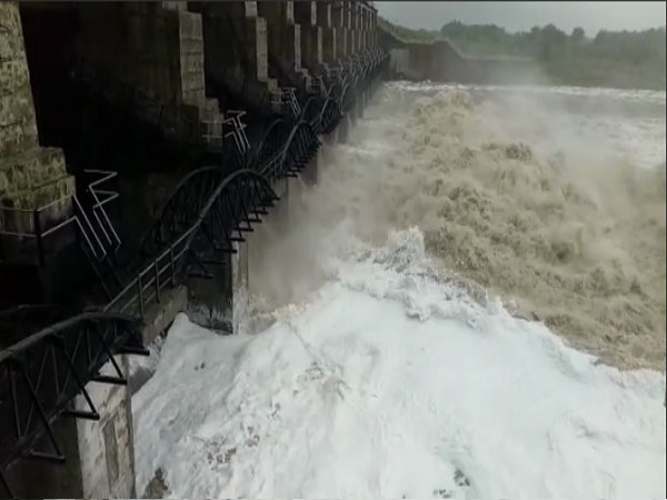 इन इलाकों में बरसा दो इंच से अधिक पानी