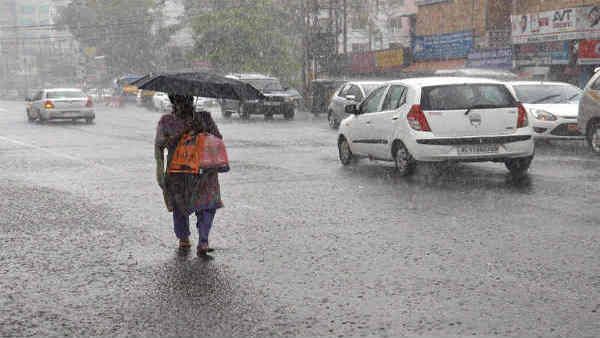 दिल्ली-NCR में मौसम का बदला मिजाज, झमाझम बारिश से गर्मी से मिली राहत दिल्ली-NCR में मौसम का बदला मिजाज, झमाझम बारिश से गर्मी से मिली राहत