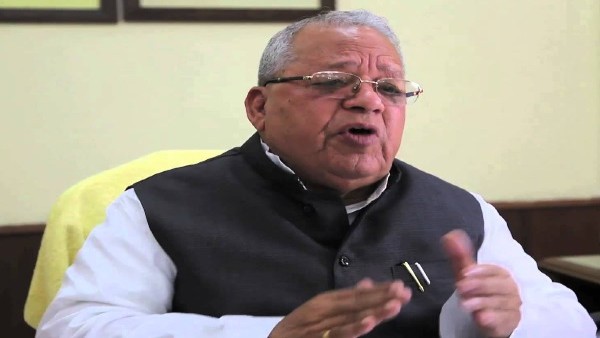 राज्यपाल को भेजे तीसरे प्रस्ताव में 102 विधायकों के समर्थन की चिट्ठी सौंपी है