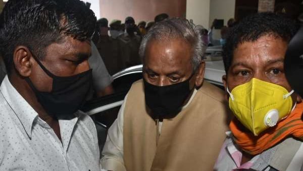 BJP leader Kalyan Singh arrives at special CBI court in lucknow over Babri Masjid demolition case BJP leader Kalyan Singh arrives at special CBI court in lucknow over Babri Masjid demolition case