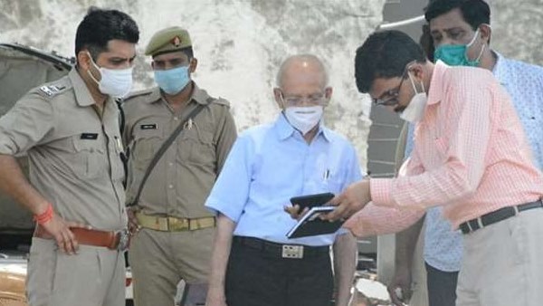 former justice shashikant agarwal reached Vikas Dubey Bikru village to investigate kanpur Encounter case former justice shashikant agarwal reached Vikas Dubey Bikru village to investigate kanpur Encounter case