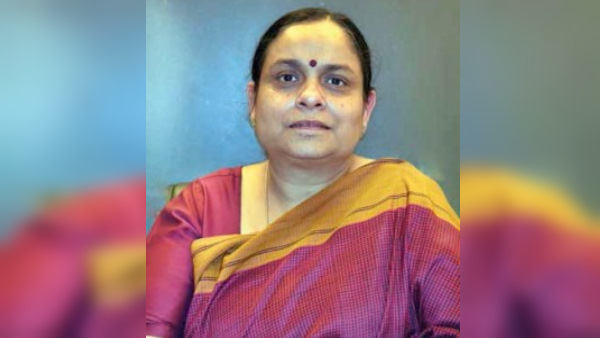 आईएएस केशनी आनंद अरोड़ा की जीवनी