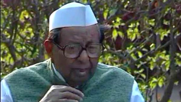 गांधी परिवार से इतर कांग्रेस अध्यक्ष पर ताजपोशी कम ही लोगों की हुई