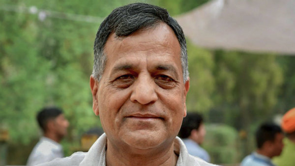 चुनाव आयुक्त अशोक लवासा की पत्नी को मिल चुका है आयकर नोटिस