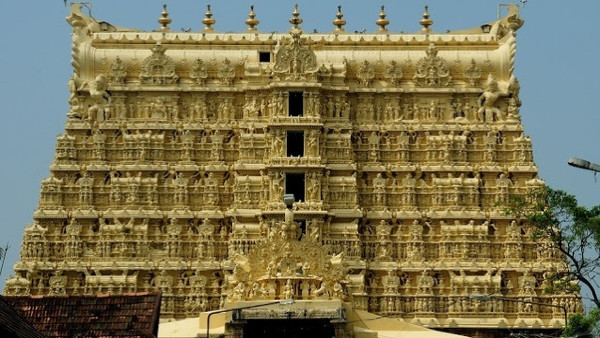 देश के सबसे अमीर मंदिरों में शुमार