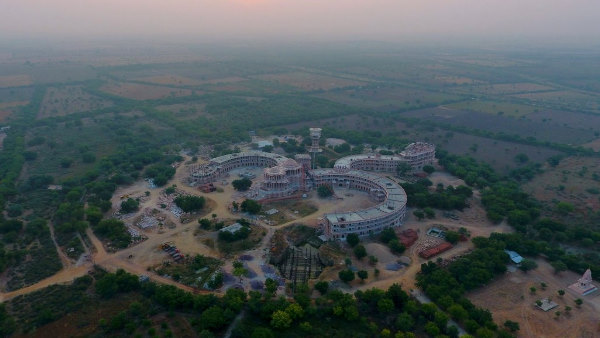 कैसे पहुंचें ओम आश्रम जाडन पाली राजस्थान