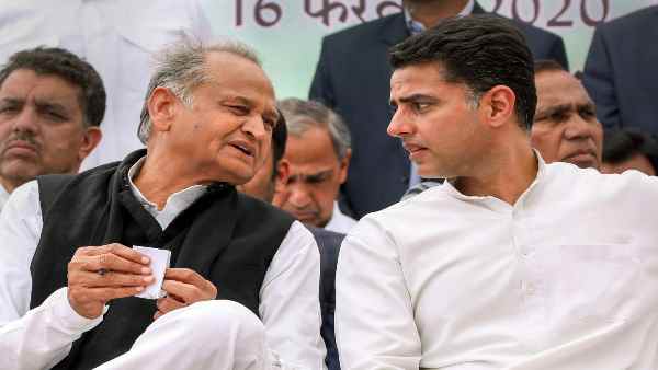 गहलोत सरकार गिर सकती है