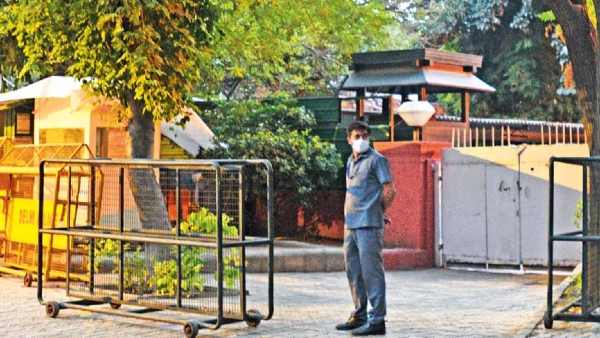 जुलाई महीने की शुरुआत में सरकारी बंगला खाली करने का नोटिस मिला
