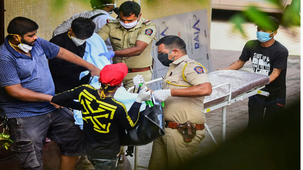 मुंबई पुलिस ने सुशांत सिंह राजपूत के फ्लैट को सील क्यों नहीं किया?