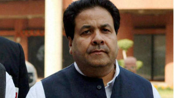 प्रियंका गांधी को बंगला खाली करने का नोटिस, राजीव शुक्ला ने जताई नाराजगी प्रियंका गांधी को बंगला खाली करने का नोटिस, राजीव शुक्ला ने जताई नाराजगी