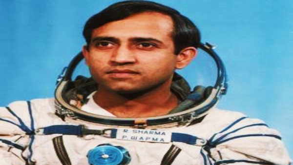अंतरिक्ष यात्री राकेश शर्मा की बायोपिक में आगे था सुशांत सिंह का नाम