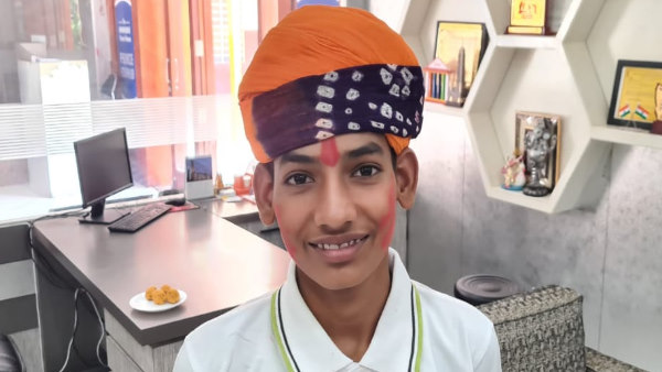 दो साल से प्रिंस स्कूल के छात्रावास में