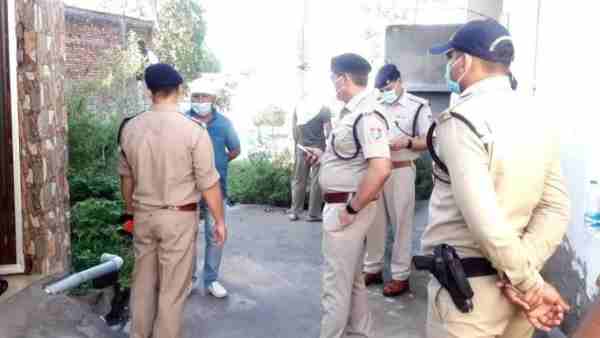 Wife murdered husband along with her lover Wife murdered husband along with her lover