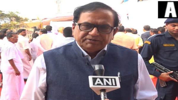बीएसपी महासचिव सतीश चंद्र मिश्रा ने विलय पर उठाए संवैधानिक सवाल