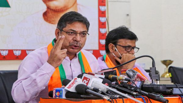 मायावती की एंट्री से उठे धुएं को करीने से बैठकर देख रही है बीजेपी