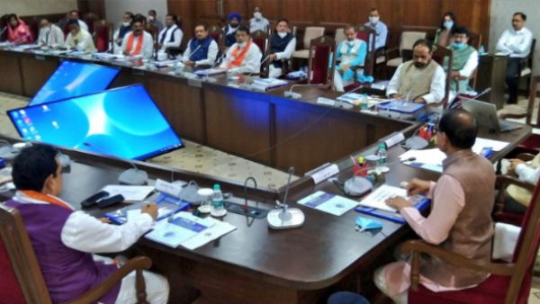 शिवराज कैबिनेट की पहली मीटिंग
