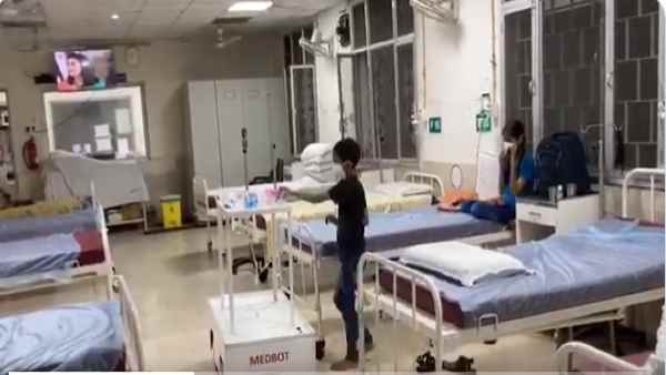 Video:Indian Railways built MEDBOT trolley to help corona hospitals Video:Indian Railways built MEDBOT trolley to help corona hospitals
