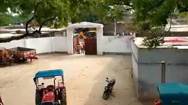 अपराध से बनाई सत्ता में गहरी पैठ