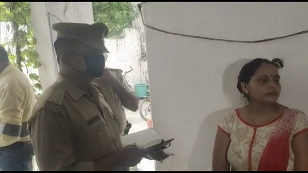 लखनउू के वकील की है ये कार?