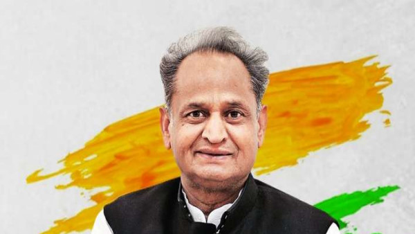 जब गहलोत ने बाइक बेचकर लड़ा चुनाव