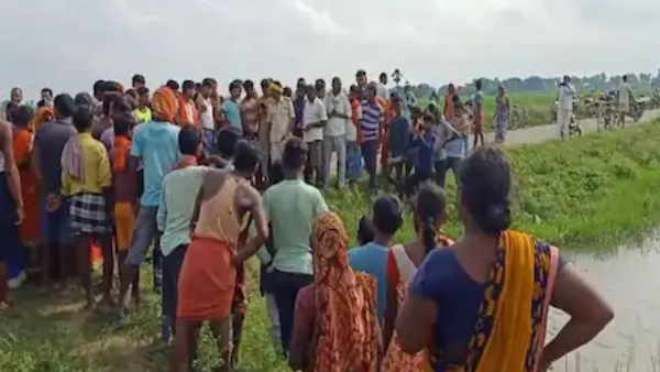 nawada woman jumped in canal with her two children nawada woman jumped in canal with her two children