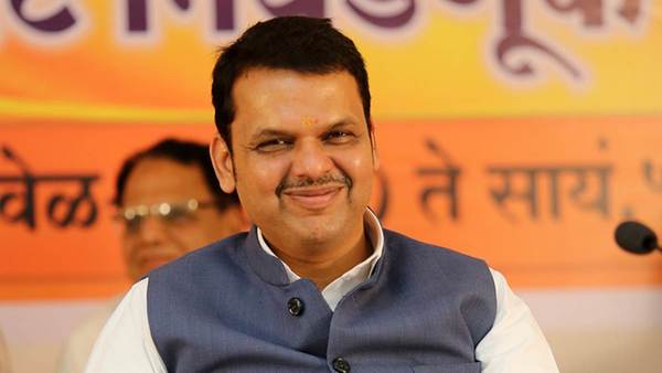 Devendra Fadnavis wrote a letter to Piyush Goyal, Demand to lift ban on onion exports Devendra Fadnavis wrote a letter to Piyush Goyal, Demand to lift ban on onion exports