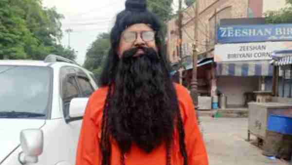 Azam Khan of Muslim kar sevaks Manch detained by Lucknow Police before going to Ram temple Bhoomi pujan Azam Khan of Muslim kar sevaks Manch detained by Lucknow Police before going to Ram temple Bhoomi pujan