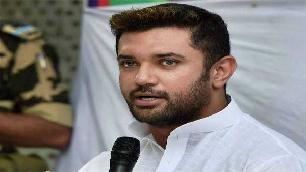 नीतीश पर लगातार निशाना साध रहे चिराग पासवान