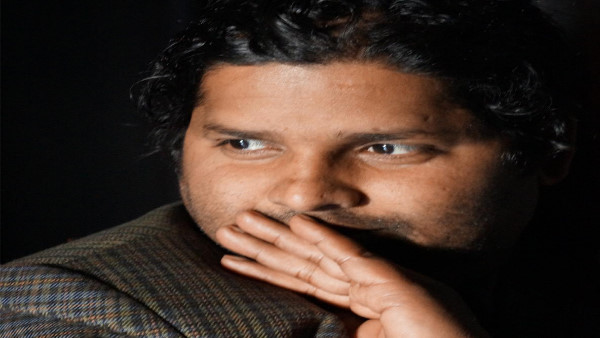 नौ अध्यायों में बंटी है यह जीवनी