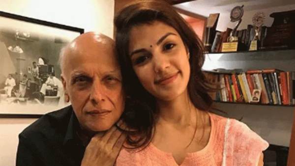 रिया और महेश भट्ट की चैट वायरल