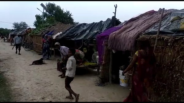 भूखे सोने को मजबूर कई परिवार