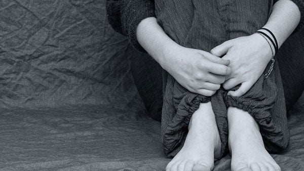 यौन संबंध बनाने के लिए किया जाता था ब्लैकमेल