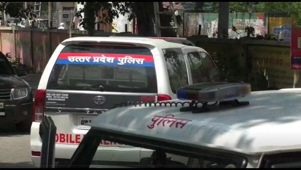 ये बताया नाम-पता