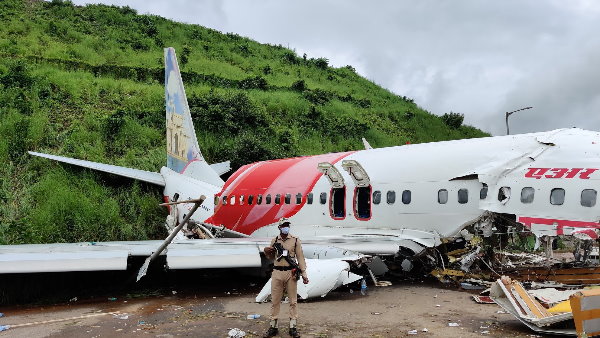 Civil Aviation Minister, Hardeep Singh Puri visits Kozhikode Airport, where flight crashlanded yesterday Civil Aviation Minister, Hardeep Singh Puri visits Kozhikode Airport, where flight crashlanded yesterday