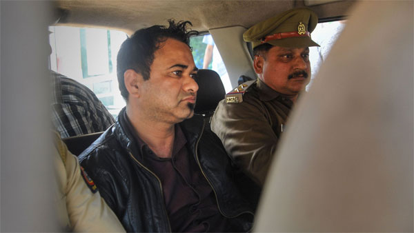 इलाहाबाद हाईकोर्ट को SC का निर्देश, 15 दिन में करें डॉ. कफील के मामले का निपटारा इलाहाबाद हाईकोर्ट को SC का निर्देश, 15 दिन में करें डॉ. कफील के मामले का निपटारा