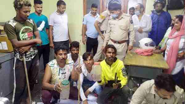 सांप पकड़ने वालों करवाएंगे सम्मानित