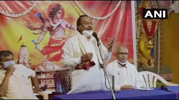 काशी विश्वनाथ और कृष्ण जन्मस्थान मंदिर में जब हम प्रार्थना करते हैं तो..