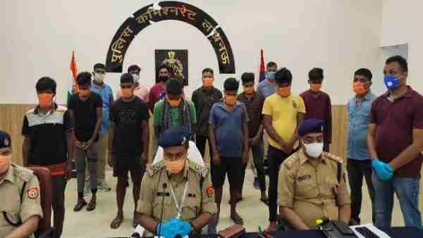 nine people arrested running fake call center and cheating people nine people arrested running fake call center and cheating people