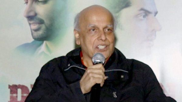 तस्वीर के साथ महेश भट्ट ने किए मैसेज