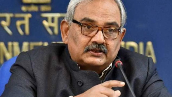 US, Pak and China watching thats why defense reports not shared online Former CAG Rajiv Mehrishi US, Pak and China watching thats why defense reports not shared online Former CAG Rajiv Mehrishi