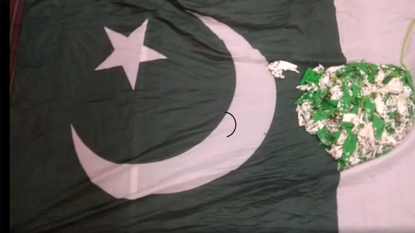 Pakistani Balloons and flag Found in Sri GangaNagar Pakistani Balloons and flag Found in Sri GangaNagar