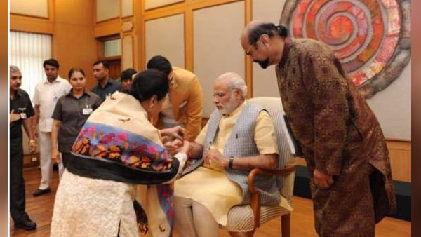 साल में एक बार ही मिल पाती हैं