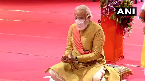 PM Modi laid the foundation stone of the grand Ram temple in ayodhya PM Modi laid the foundation stone of the grand Ram temple in ayodhya