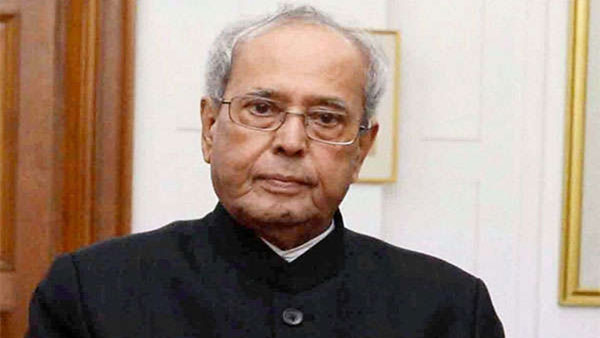 अभी भी वेंटिलेटर पर हैं पूर्व राष्ट्रपति प्रणब मुखर्जी अभी भी वेंटिलेटर पर हैं पूर्व राष्ट्रपति प्रणब मुखर्जी